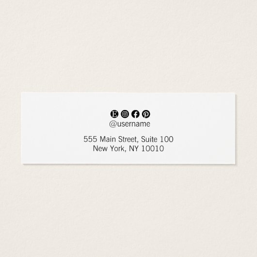 White Calligraphy Script Stud Earring Display (Rückseite)