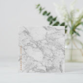 White Carrara Marble Gold Classic Personalisiert (Stehend Vorderseite)