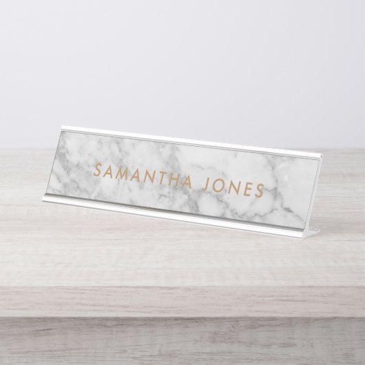 White Carrara Marble Gold Classic Personalisiert Schreibtischnamensplakette (Vorderseite )
