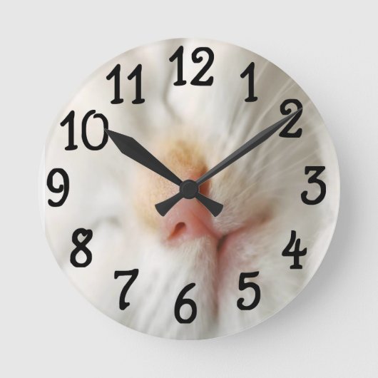 White Cat Face design Wall Clock Runde Wanduhr (Vorderseite)
