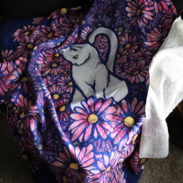 White Cat Mauve Daisies Sherpadecke