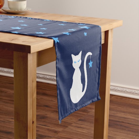 White Cat Table Runner Kurzer Tischläufer (Beispiel)