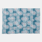 White chamomile flowers on striped blue background geschirrtuch (Horizontal)