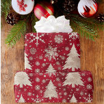 White Christmas Tree Snowflake Geschenkpapier<br><div class="desc">Weiße Weihnachtsbaumschneeflocke mit rotem Hintergrundpapier.</div>