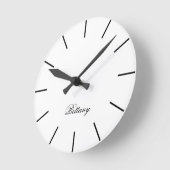 White Classic & Elegante Script Name Runde Wanduhr (Winkel)