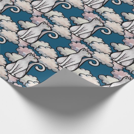 White Clouds cat in the cloudy day Geschenkpapier (Ecke)