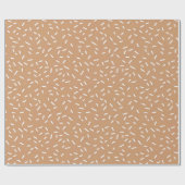 White Confetti Sprinkles on Brown Geschenkpapier (Flach)