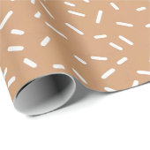White Confetti Sprinkles on Brown Geschenkpapier (Rolleneckpunkt)