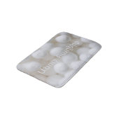 White Cotton Cloud Bath Mat with Armenian Writing Badematte (Schrägansicht)