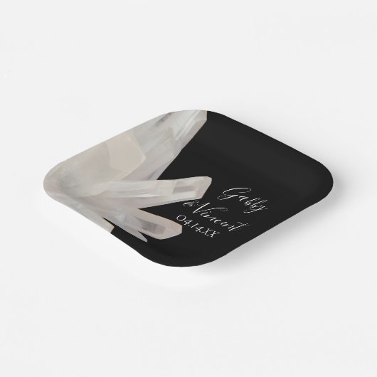 White Crystals on Black Wedding Pappteller (Gewinkelt)