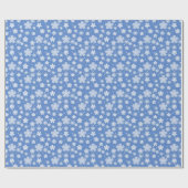 White Daisies and Dots on Blue Geschenkpapier (Flach)