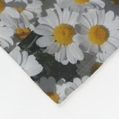 White Daisies Fleece Blanket (Ecke)