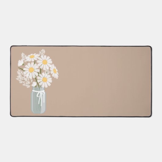 White Daisies Mason Jar auf Rustikal Beige Schreibtischunterlage (Vorderseite)