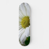 White Daisies Skateboard (Vorderseite)