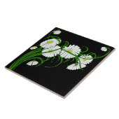 White Daisis im Vergleich zu schwarzen Hintergrund Fliese (Seite)