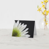 White Daisy auf Black Karte (Gelbe Blume)