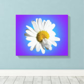 White Daisy Blume Bloral Lila Blue Gradient Leinwanddruck (Insitu (Holzboden))
