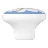 White Daisy Blume über den blauen Hintergrund Keramikknauf (Seitenansicht)