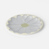 White Daisy Blume über Teller von Cream Picnic Pap (Schrägansicht)