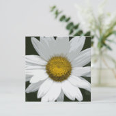 White Daisy Blume Wedding Einladung (Stehend Vorderseite)