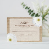 White Daisy Burlap Wedding RSVP Response Card (Stehend Vorderseite)