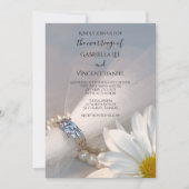 White Daisy Elegance Wedding Einladung (Vorderseite)