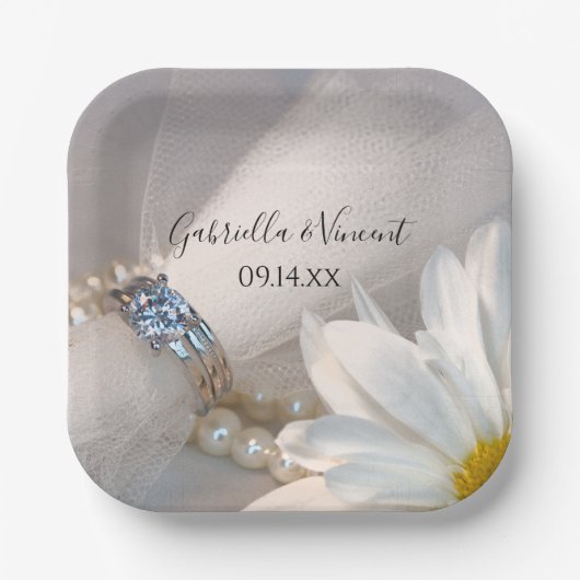 White Daisy Elegance Wedding Pappteller (Vorderseite)