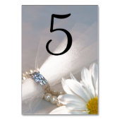 White Daisy Elegance Wedding Tischnummern (Vorderseite)