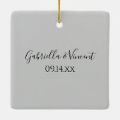 White Daisy Elegance Wir sind Verlobt Keramikornament (Rückseite)