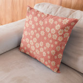 White Daisy Floral Pattern Custom Name  Kissen