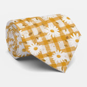 White Daisy Floral Pattern on Yellow Gingham (2) Krawatte (Gerollt)