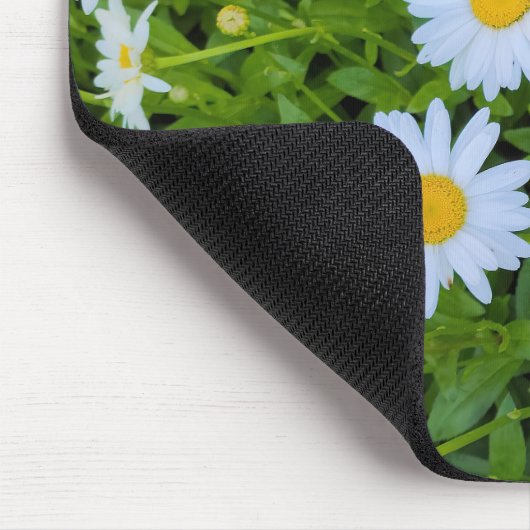 White Daisy Garden Mousepad (Ecke)
