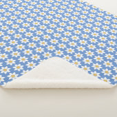 White Daisy Muster auf Blue Sherpadecke (3/4)