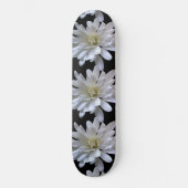 White Daisy Muster Skateboard (Vorderseite)