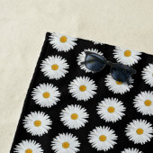 White Daisy Pattern auf Schwarz Floral Strandtuch (Beispiel)
