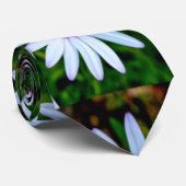 White Daisy Pattern Krawatte (Gerollt)