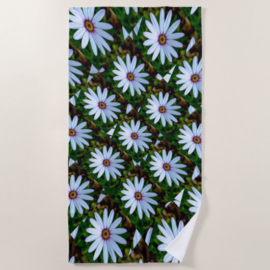 White Daisy Pattern Strandtuch (Vorderseite)