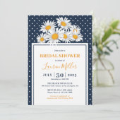 White Daisy Punkt Muster Blumenmuster Brautparty Einladung (Stehend Vorderseite)