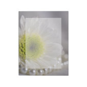 White Daisy und Pearls Wedding Notizblock (Rotiert)