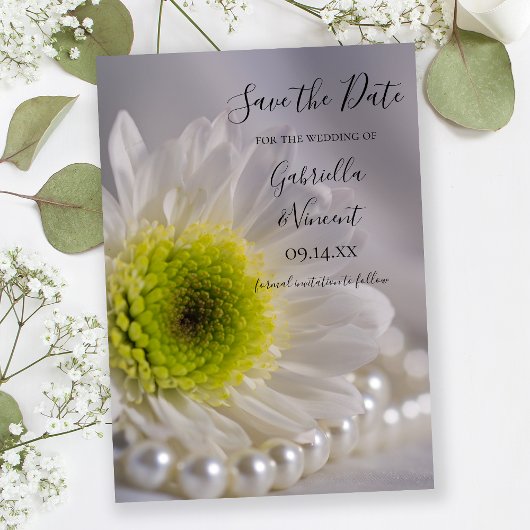 White Daisy und Pearls Wedding Save the Date