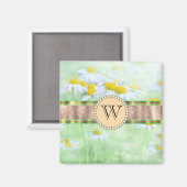White Daisy's in Green Meadow Monogram Magnet (Vorderseite/Rückseite)