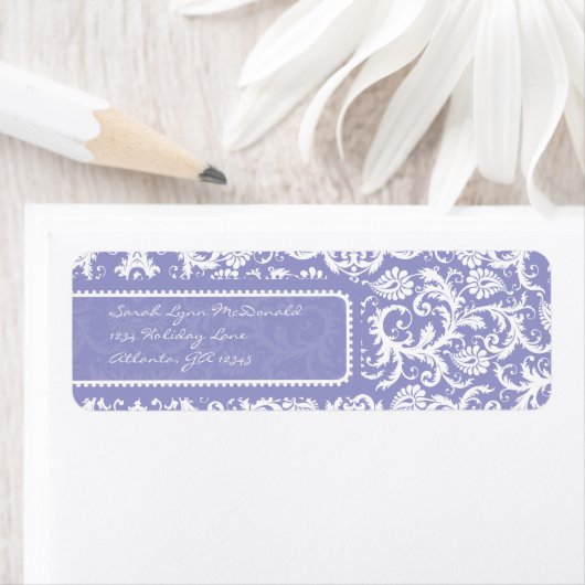 White Damask auf Lilac-Rücksendeadresse (Insitu)