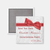 White Damask & Red Bow Quinceañera Save the Date Magnet (Vorderseite/Rückseite)