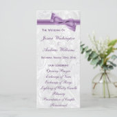 White Damask und Bow-Hochzeitsprogramm für Lila Im Programm (Stehend Vorderseite)