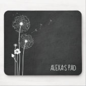White Dandelion Bouquet auf Blackboard Mousepad (Vorne)