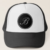 White Diamonds Letter B Monogram Truckerkappe (Vorderseite)