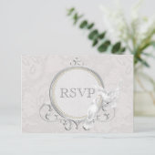 White Doves & Paisley Lace Wedding RSVP Karte (Stehend Vorderseite)