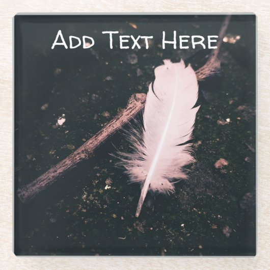 White Feather and Twig on Walking Path Glasuntersetzer (Vorderseite)