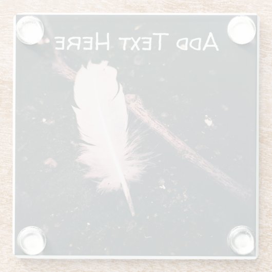 White Feather and Twig on Walking Path Glasuntersetzer (Rückseite)