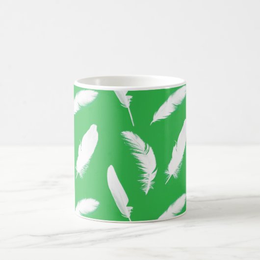 White Feathers on Light Jade Green Kaffeetasse (Mittel)